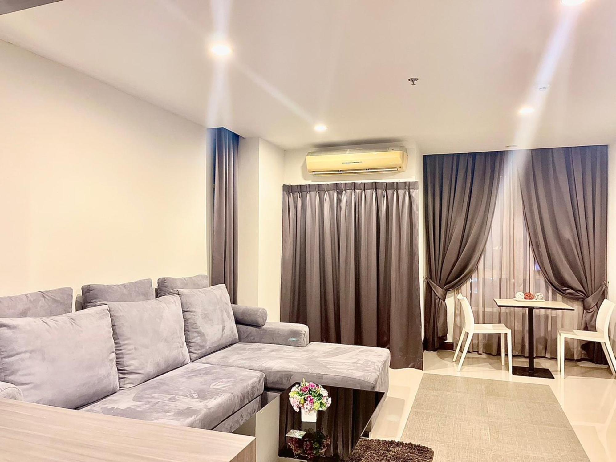 Crystal Suites Suvarnbhumi Airport Bangkok Exterior photo
